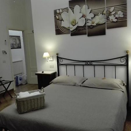 Napoli Pietrasanta Lt Bed & Breakfast Exterior photo